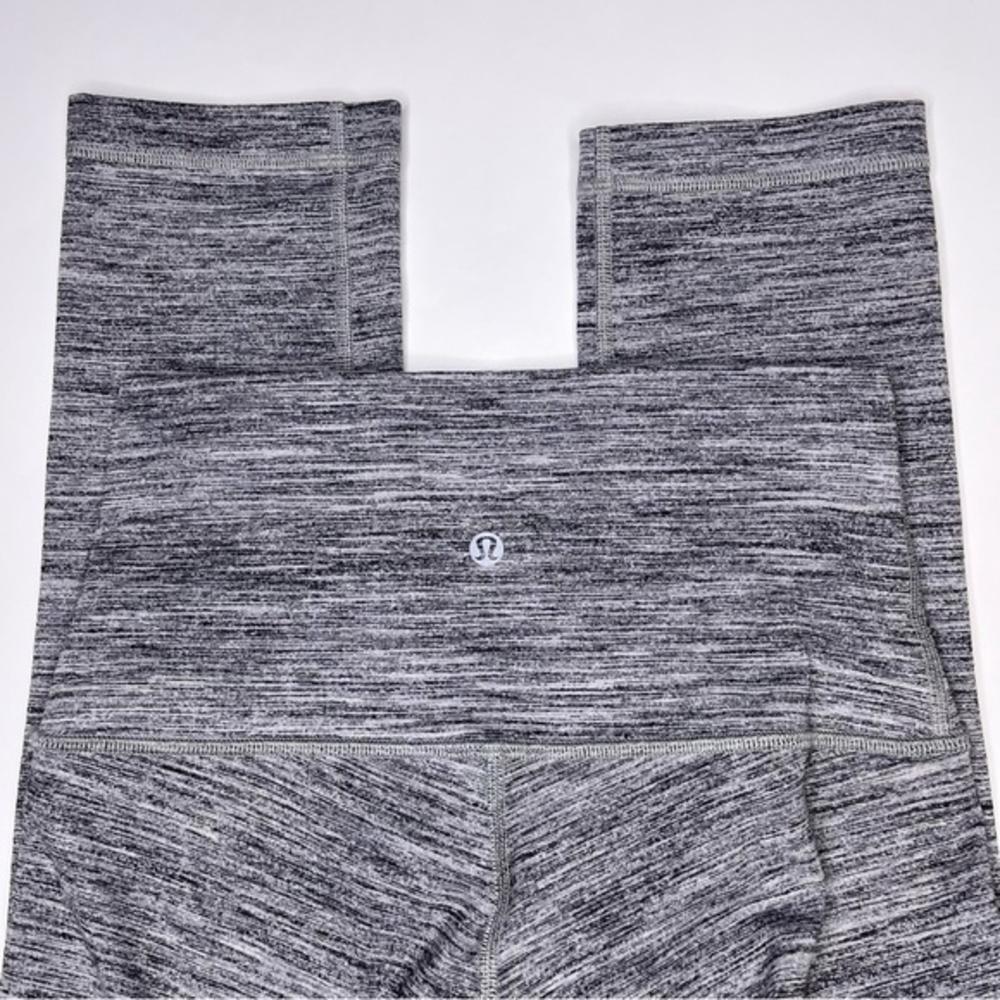 Lululemon Wunder‎ Under Crop in Heathered Black Grey Size 4